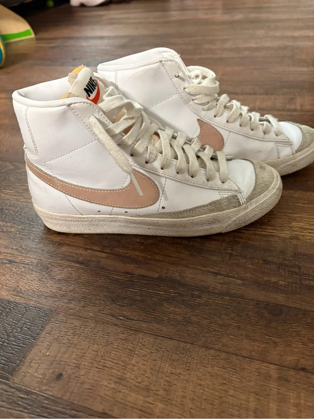 Nike Women's High-Top Sneakers in White and Pink